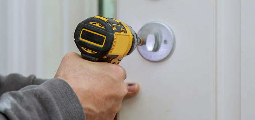 Street Locksmith For Smart Lock Repair in Temecula, CA